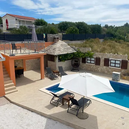 Nyaraló Cerim Trogir